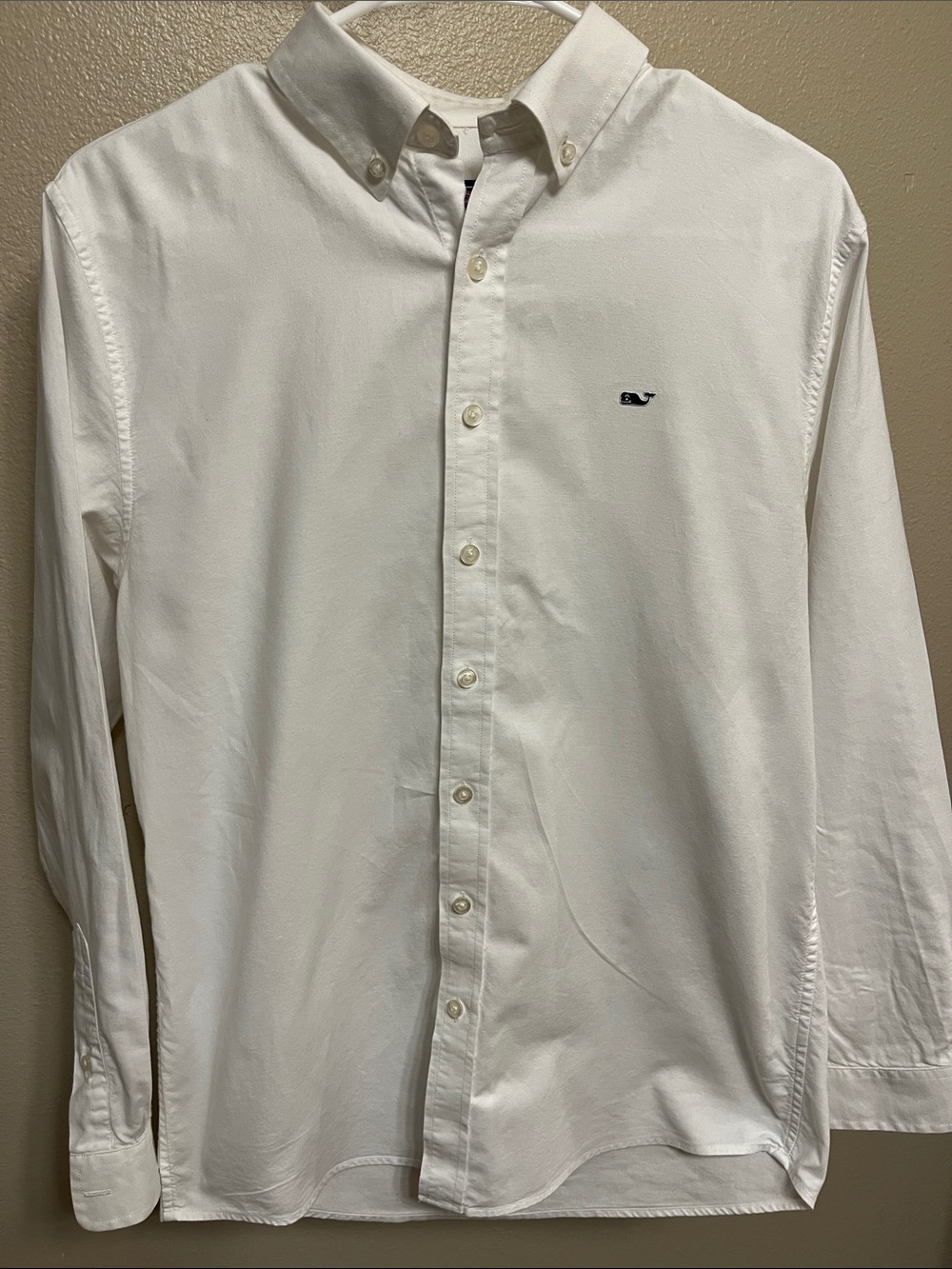Vineyard Vines White Long-Sleeve Button-Down Shirt with Whale Logo